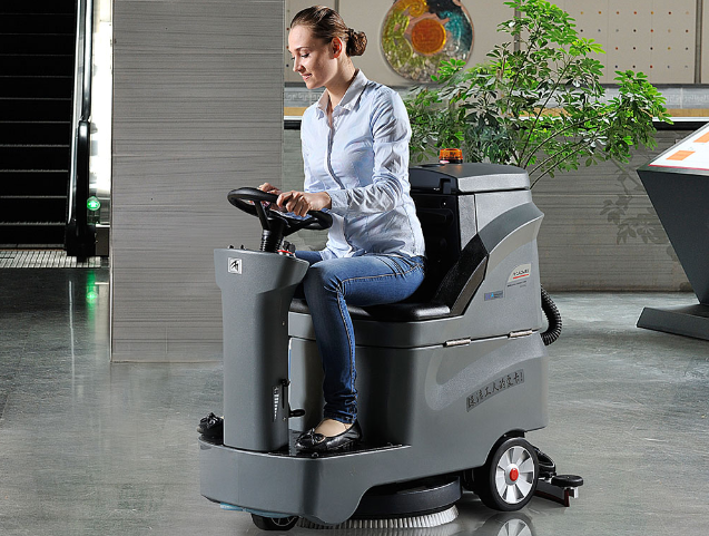 洗地機(jī)如何選擇合適的？