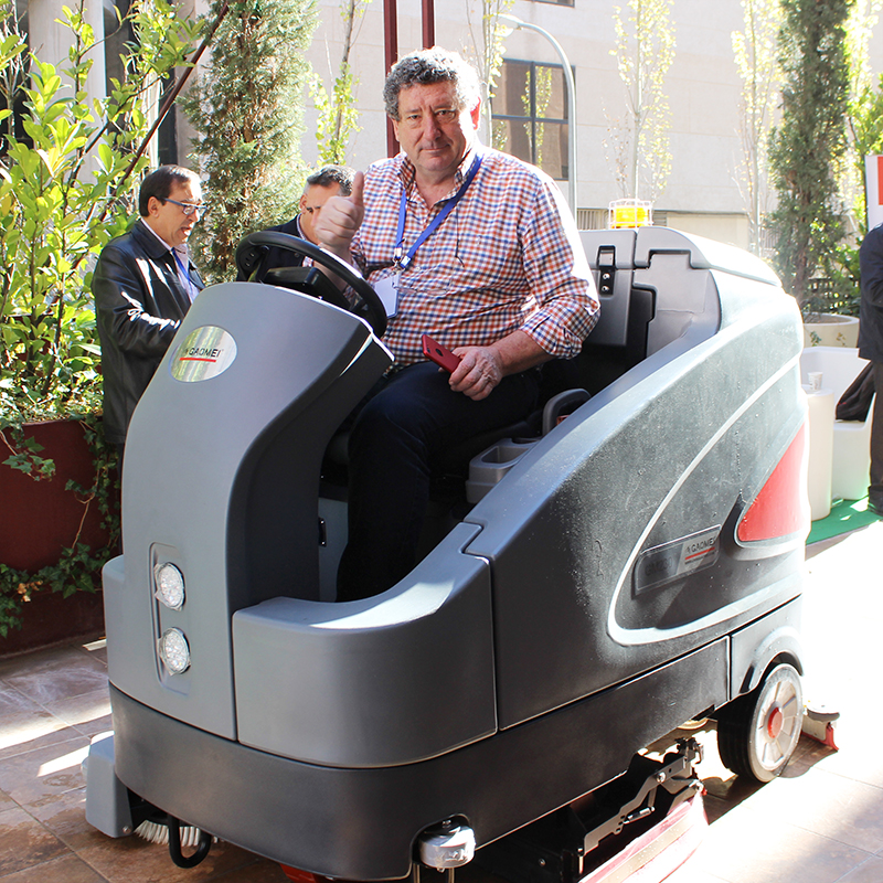 巴中掃地機(jī)