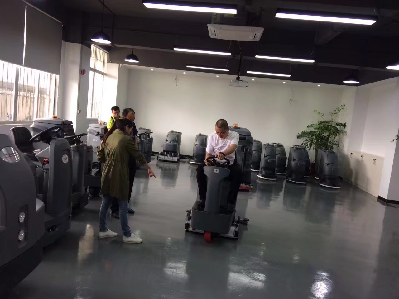 隨州洗地機(jī)