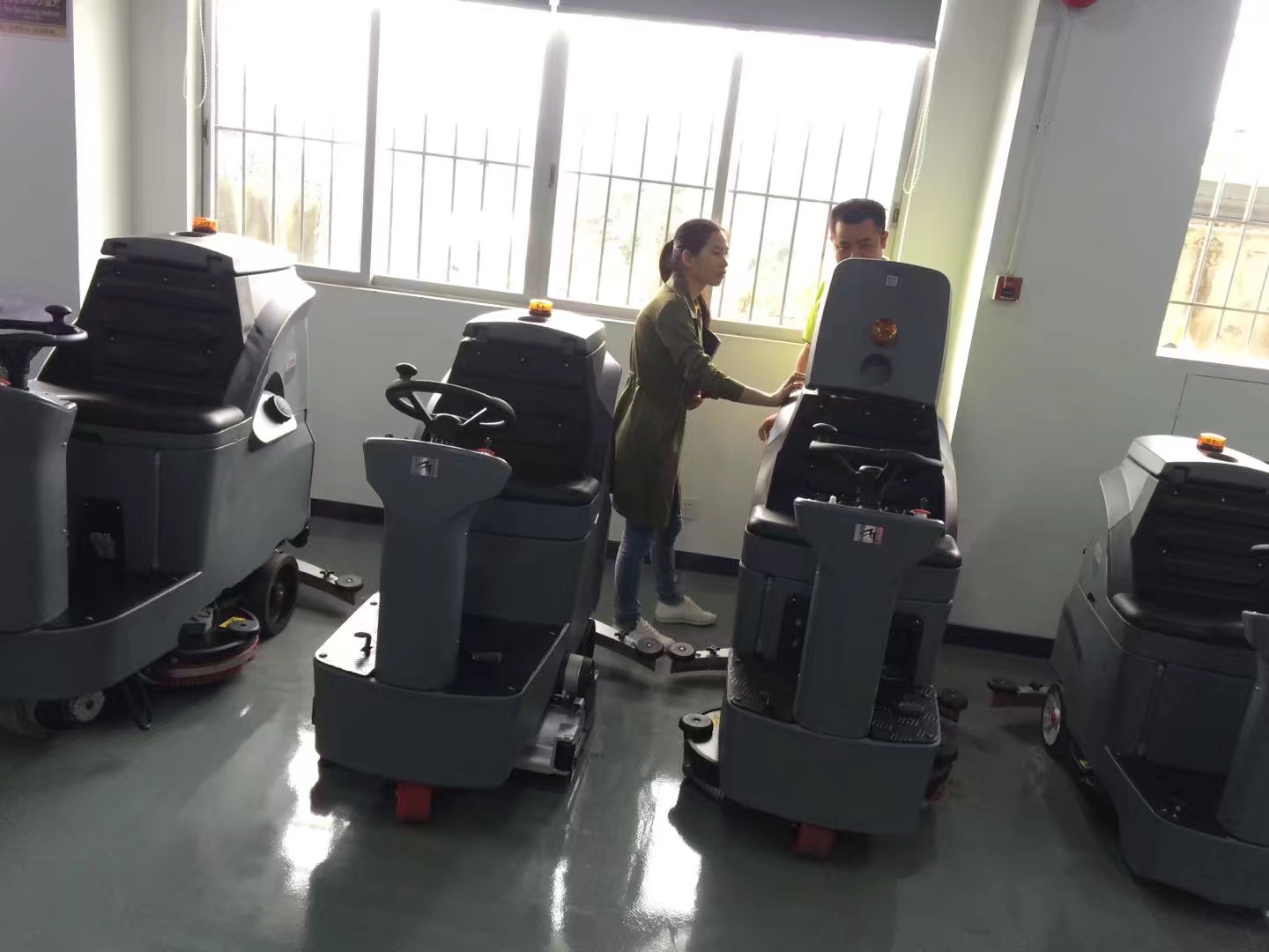 溧陽(yáng)洗地機(jī)