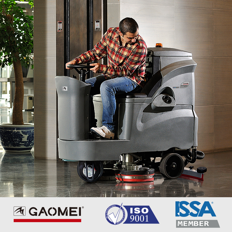 物業(yè)保潔公司選用洗地機(jī)清潔地面